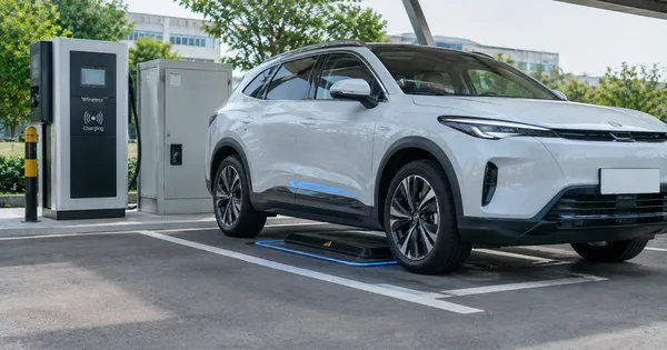Hệ thống sạc không dây cho xe điện: Tiềm năng và thách thức